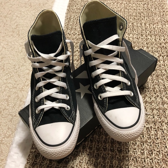 Converse High Tops Size 7 - Picture 2 of 3